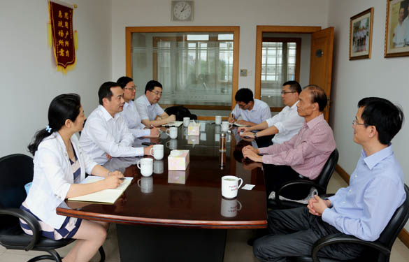 2015年6月4日，，，，中国银行常州分行行长程祥一行来凯发k8电缆调研