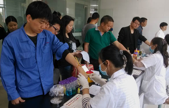 迎“五四”献爱心，，，，，凯发k8掀起献血热潮