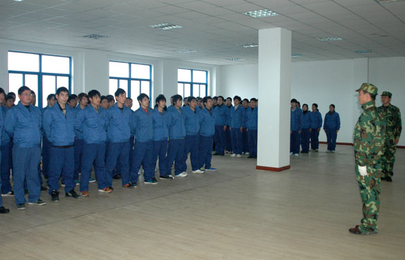 凯发k82012年新员工军训落下帷幕