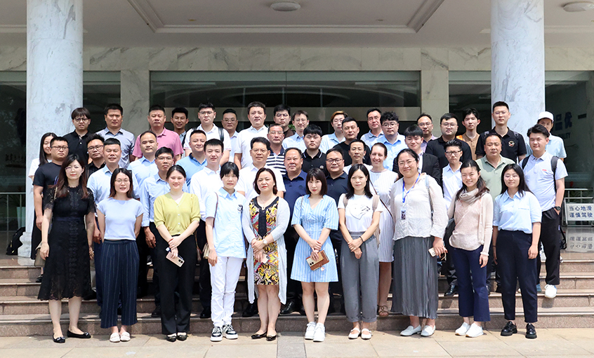 同聚行业友谊 同商生长大计---SMM电线电缆考察团来访凯发k8电缆